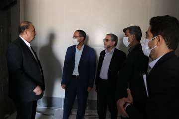 بازدید معاون توسعه مدیریت و منابع وزارت بهداشت از ساختمان مرکز جامع تشخیص و درمان سرطان استان سمنان 